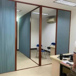 Vách ngăn tổ ong hệ 30 mở 2 cánh khung vân gỗ