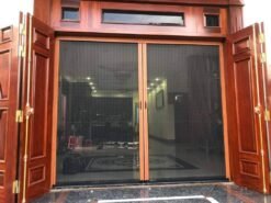 Cửa lưới chống muỗi hệ 27 mở 2 cánh khung mà Vân gỗ