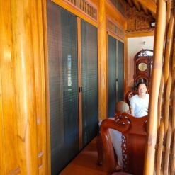 Cửa lưới chống muỗi hệ 30 mở 2 cánh khung mà Vân gỗ