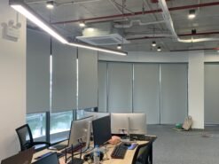 Rèm cuốn trơn văn phòng đẹp giá rẻ