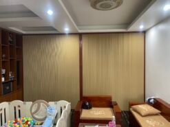 Vách ngăn tổ ong hệ 27 mở 2 cánh khung màu vân gỗ