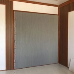 Vách ngăn tổ ong hệ 30 mở 1 cánh khung vân gỗ